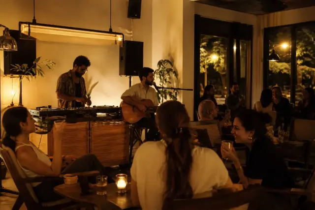 Uživo program muzike za kafić