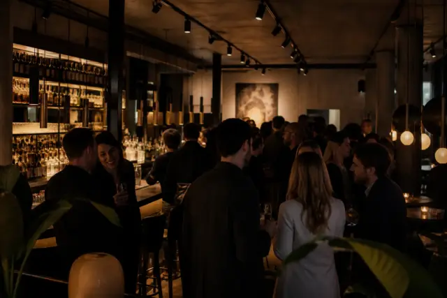 Muzika za kafić uveče kao bar