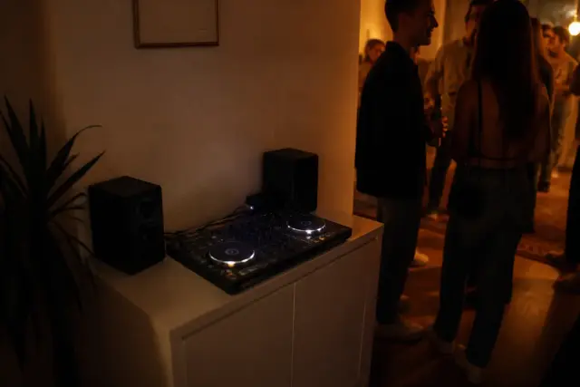 DJ setup za rođendan u stanu